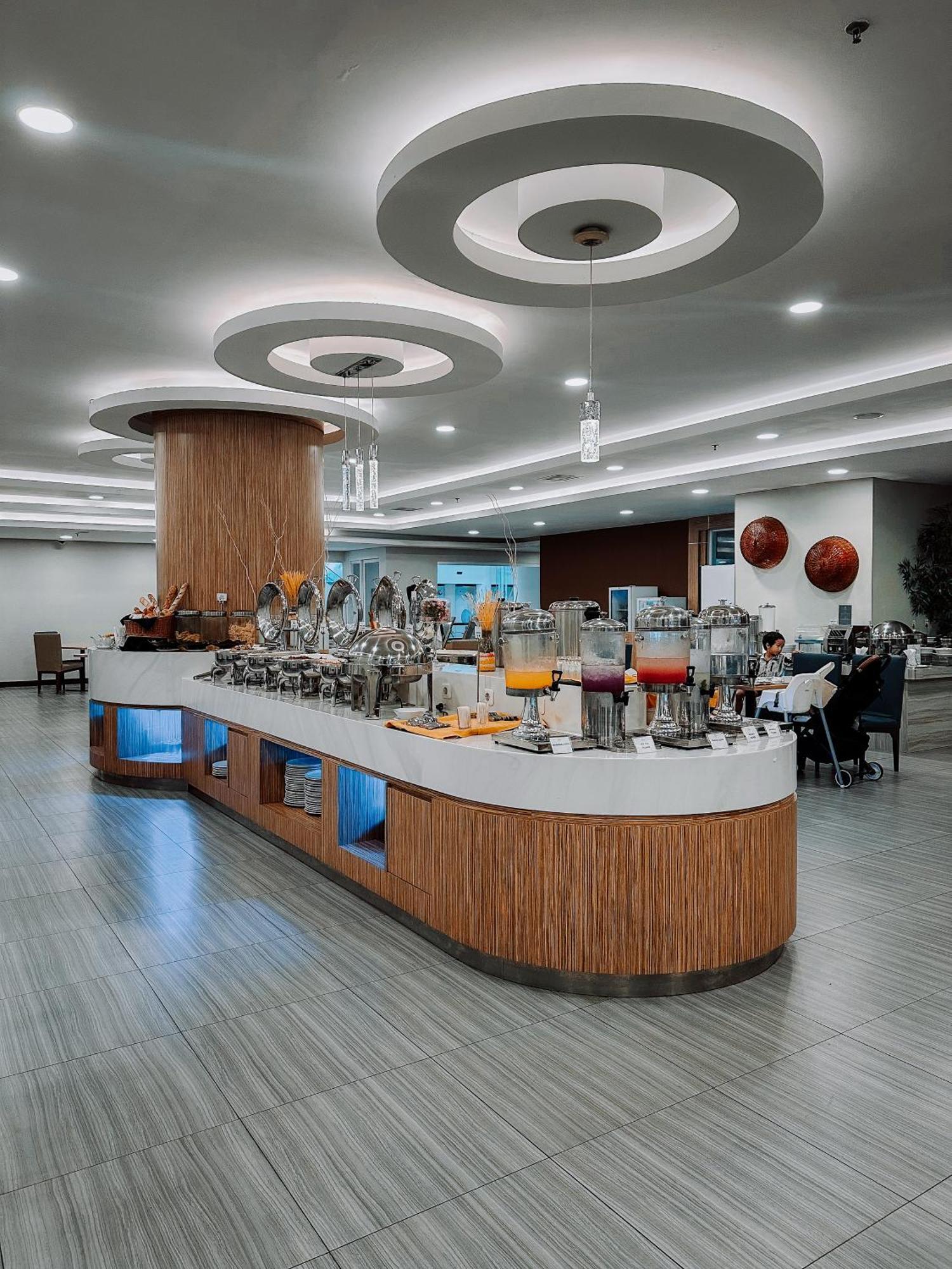 Anara Sky Kualanamu Hotel Медан Экстерьер фото